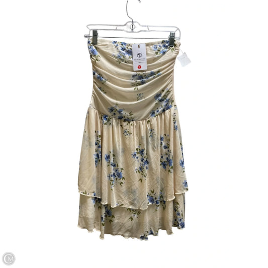 Dress Casual Short By Clothes Mentor In Beige, Size: S