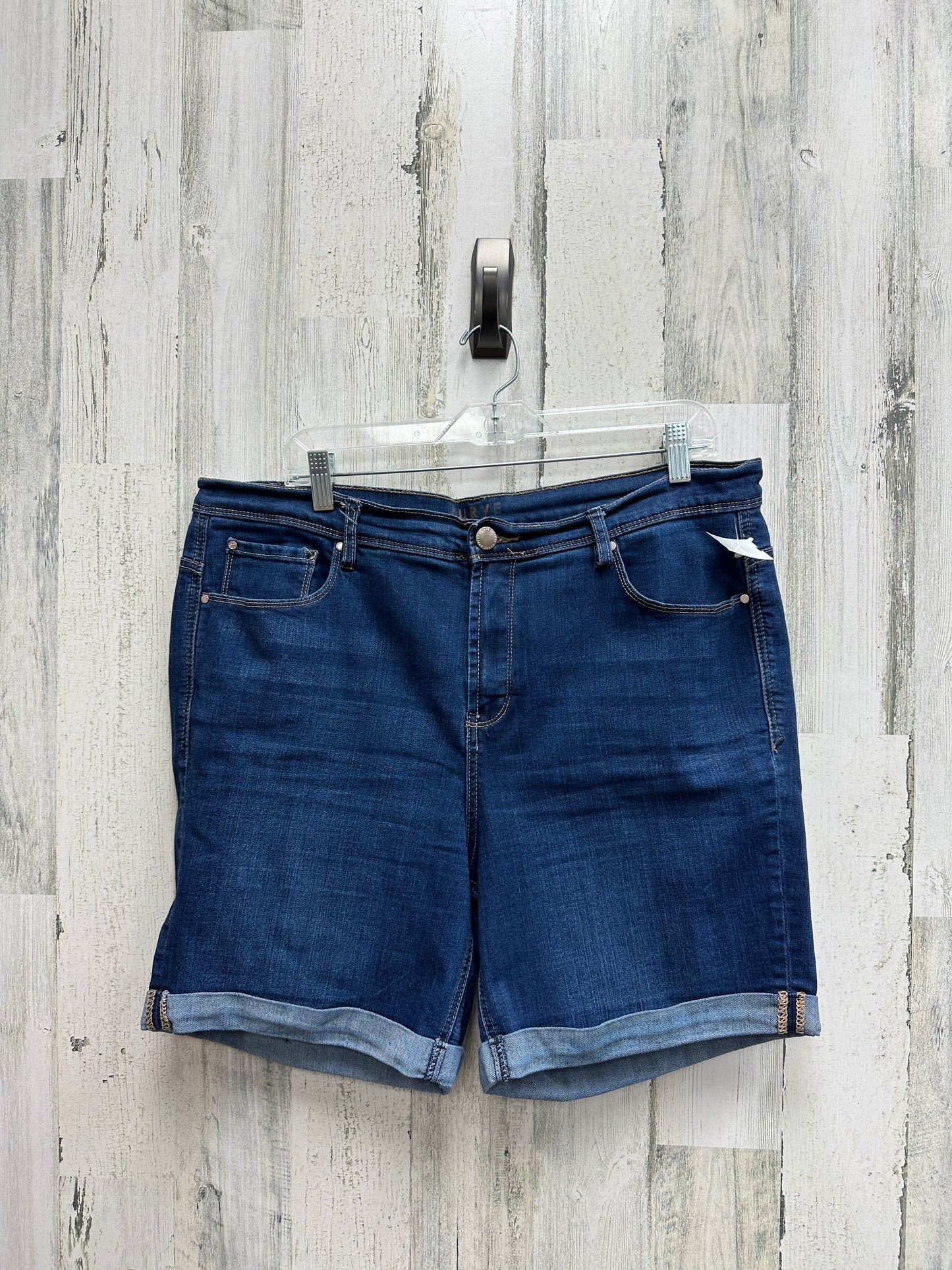 Shorts By Clothes Mentor Size: 16