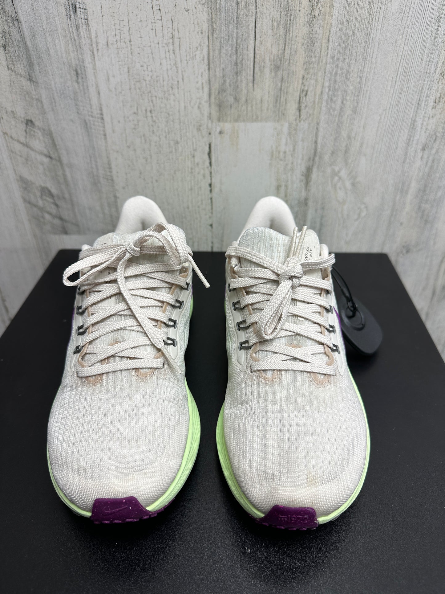 Shoes Athletic By Nike Size: 6