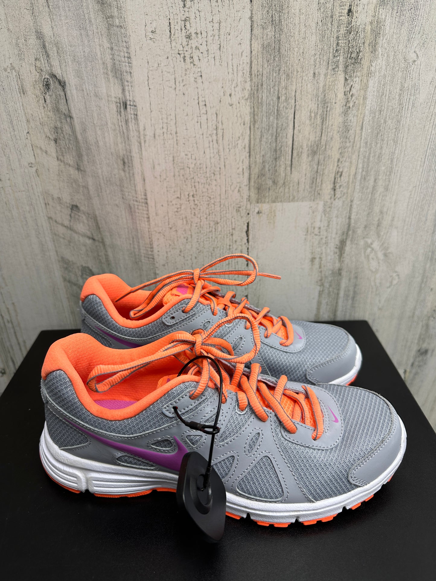 Shoes Athletic By Nike Size: 8