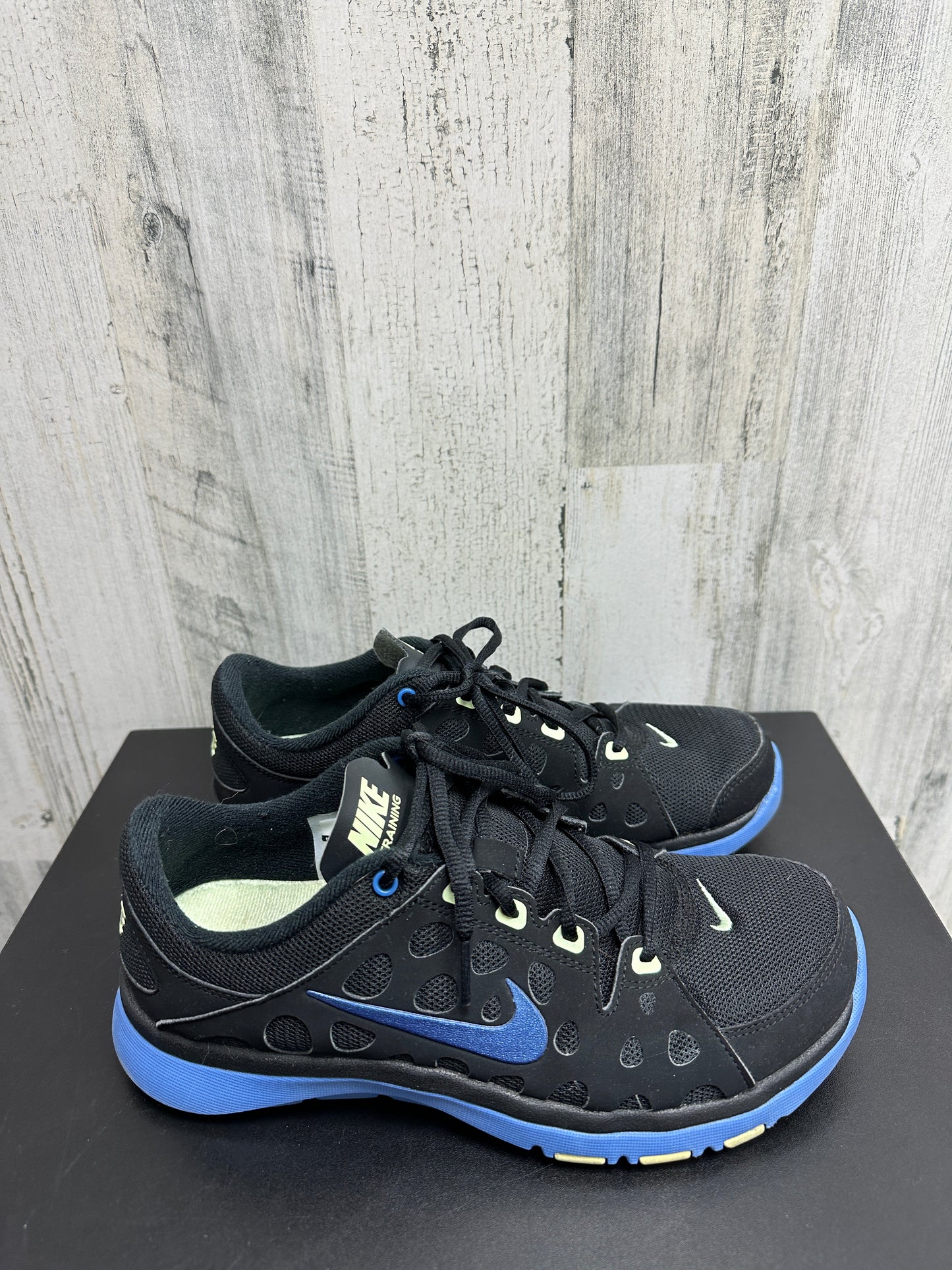 Shoes Athletic By Nike Size: 7