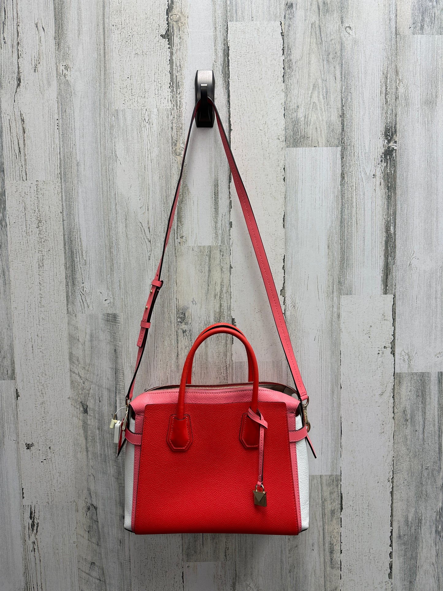 Handbag Designer By Michael Kors Size: Medium
