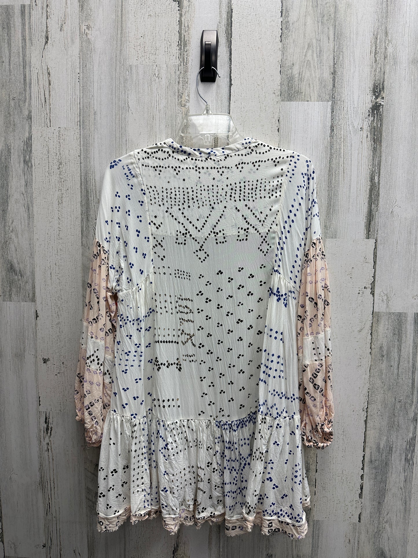 Tunic Long Sleeve By Free People Size: Xs