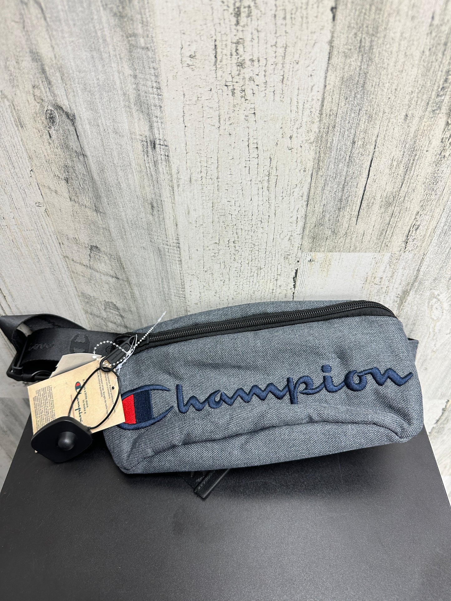 Belt Bag By Champion Size: Medium