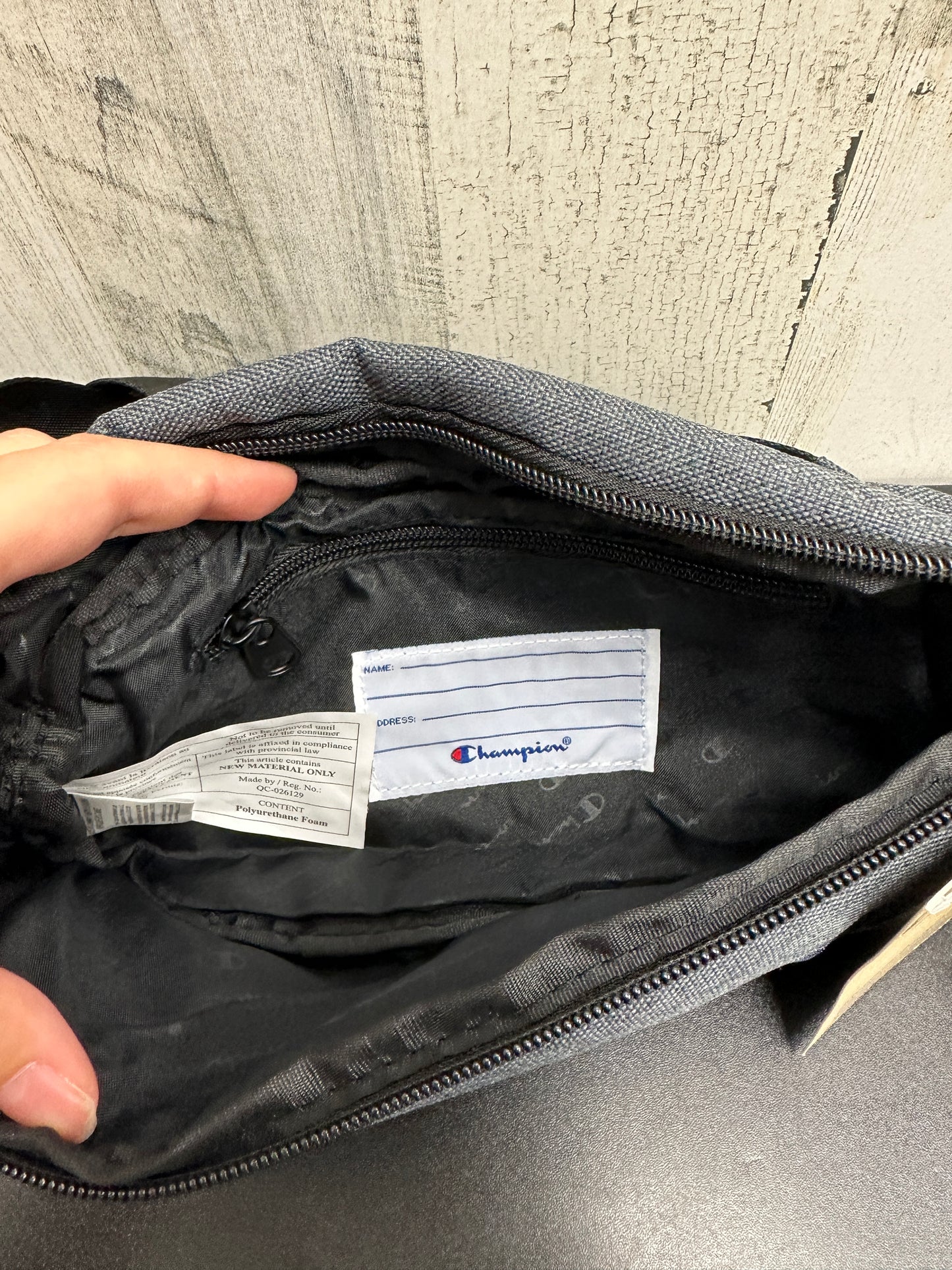 Belt Bag By Champion Size: Medium