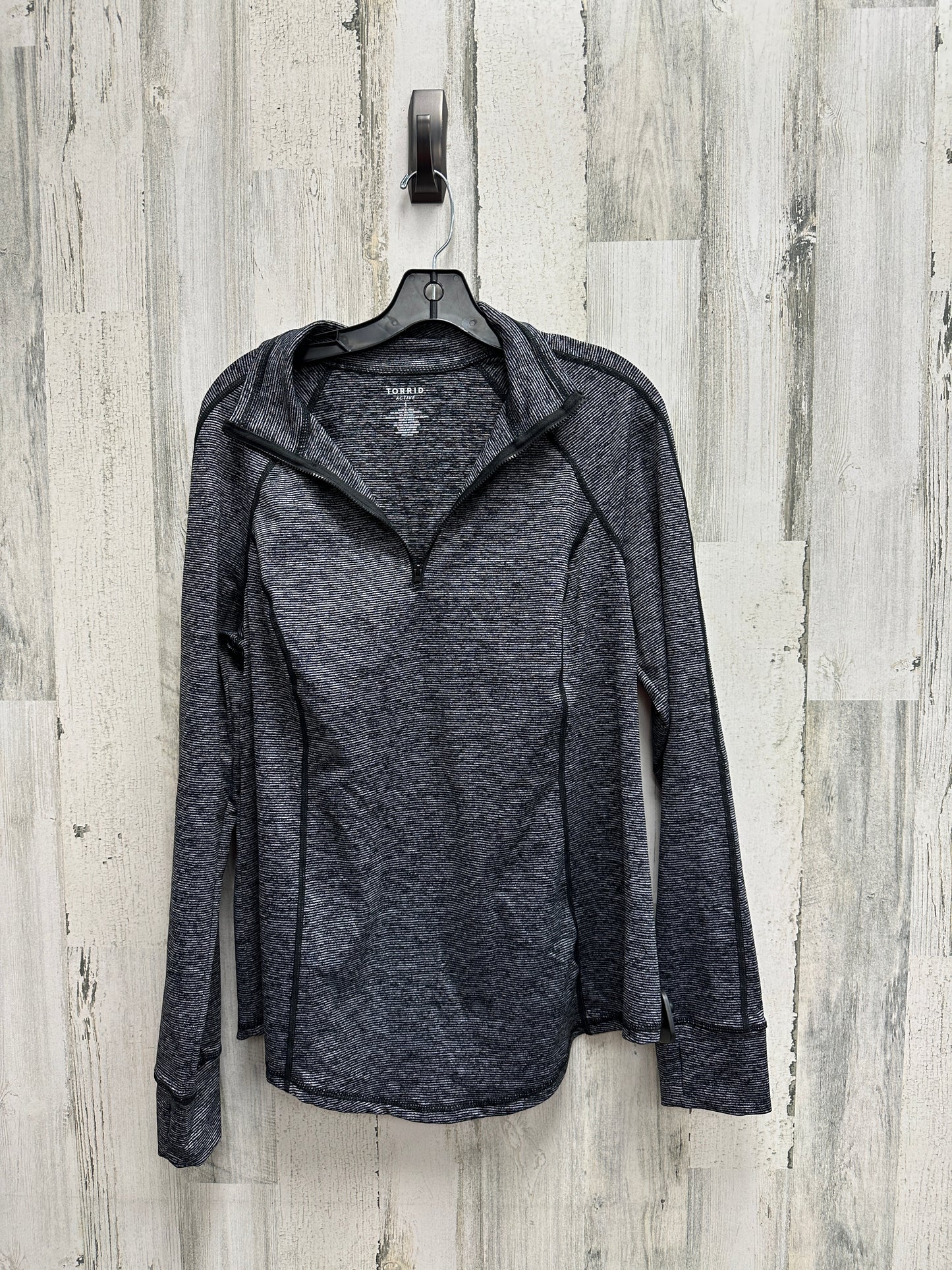 Athletic Top Long Sleeve Collar By Torrid Size: 1x