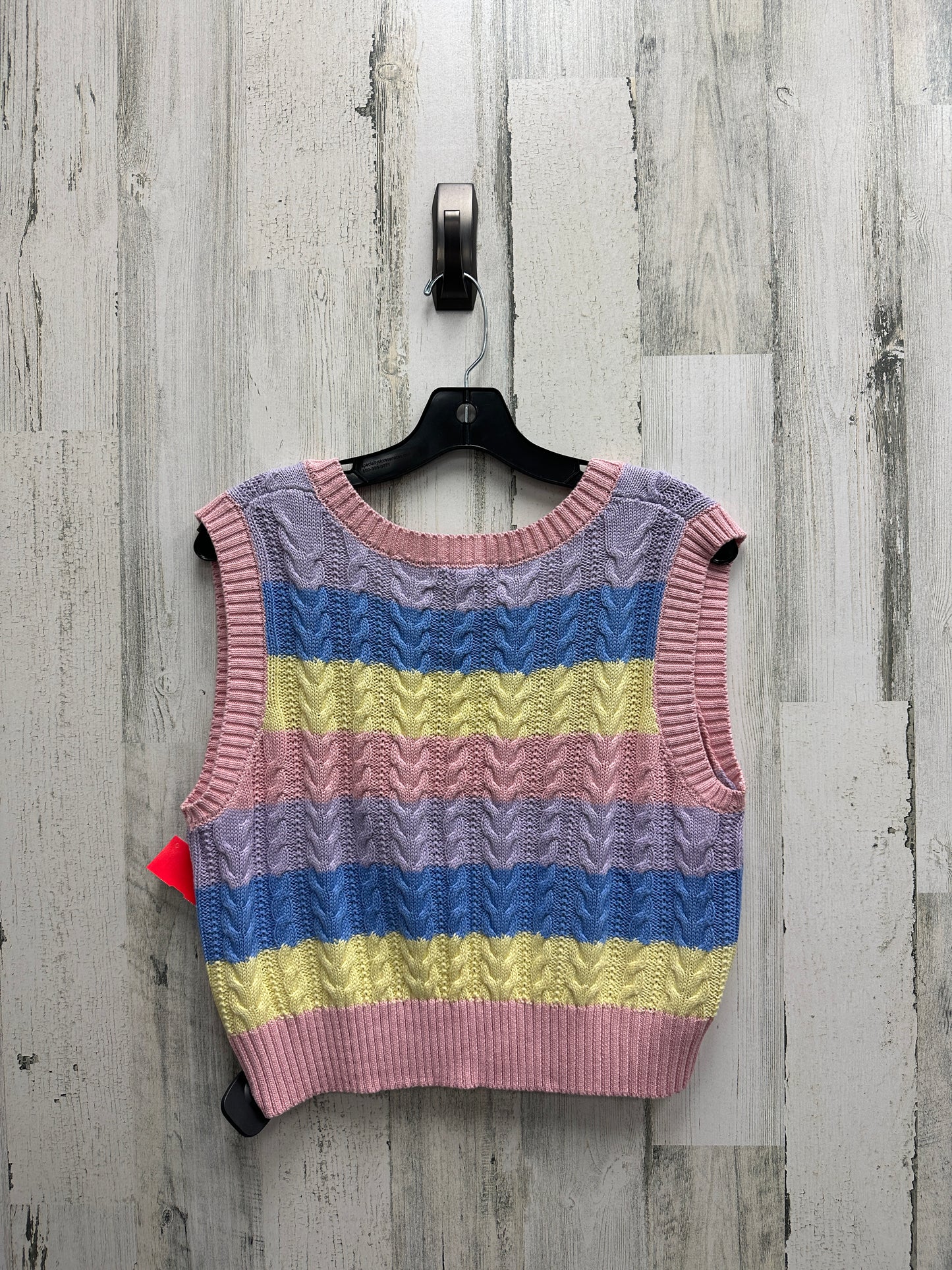 Sweater Short Sleeve By Clothes Mentor Size: M