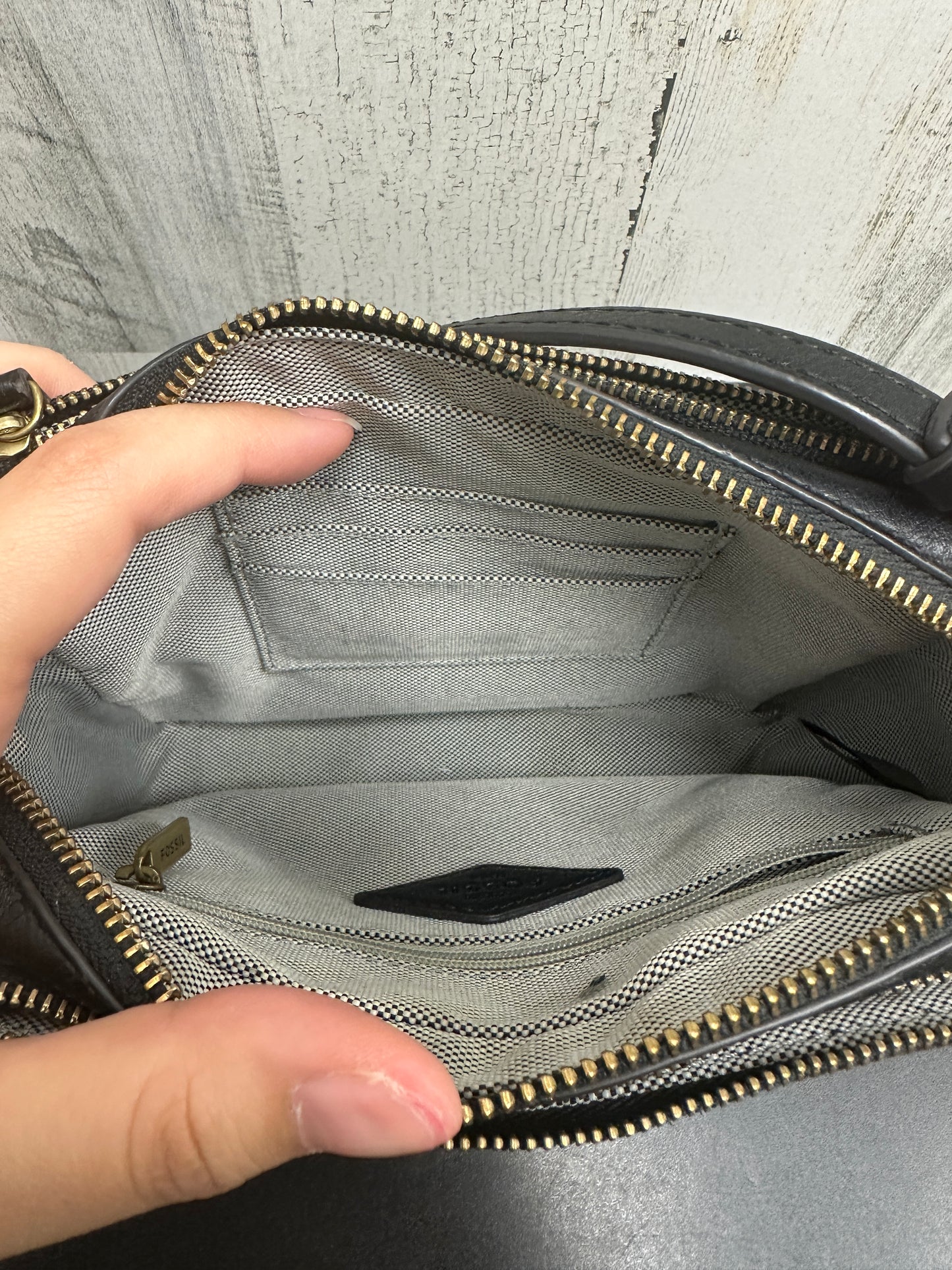 Handbag By Fossil Size: Small