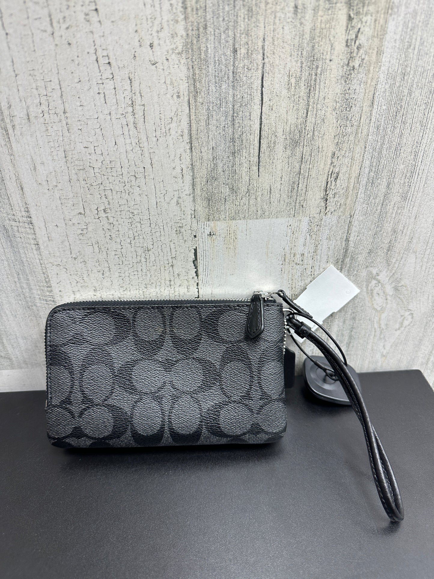 Wristlet By Coach Size: Medium