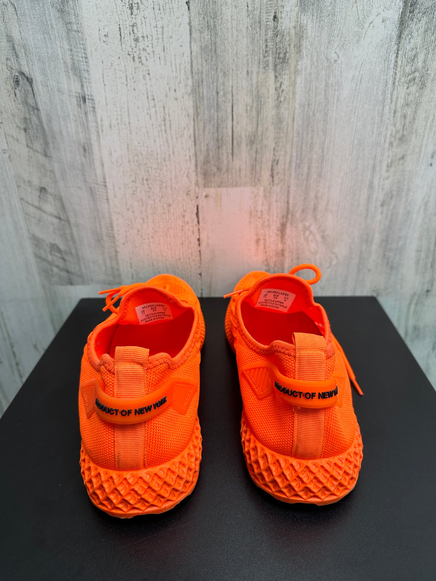 Shoes Athletic By Clothes Mentor Size: 11
