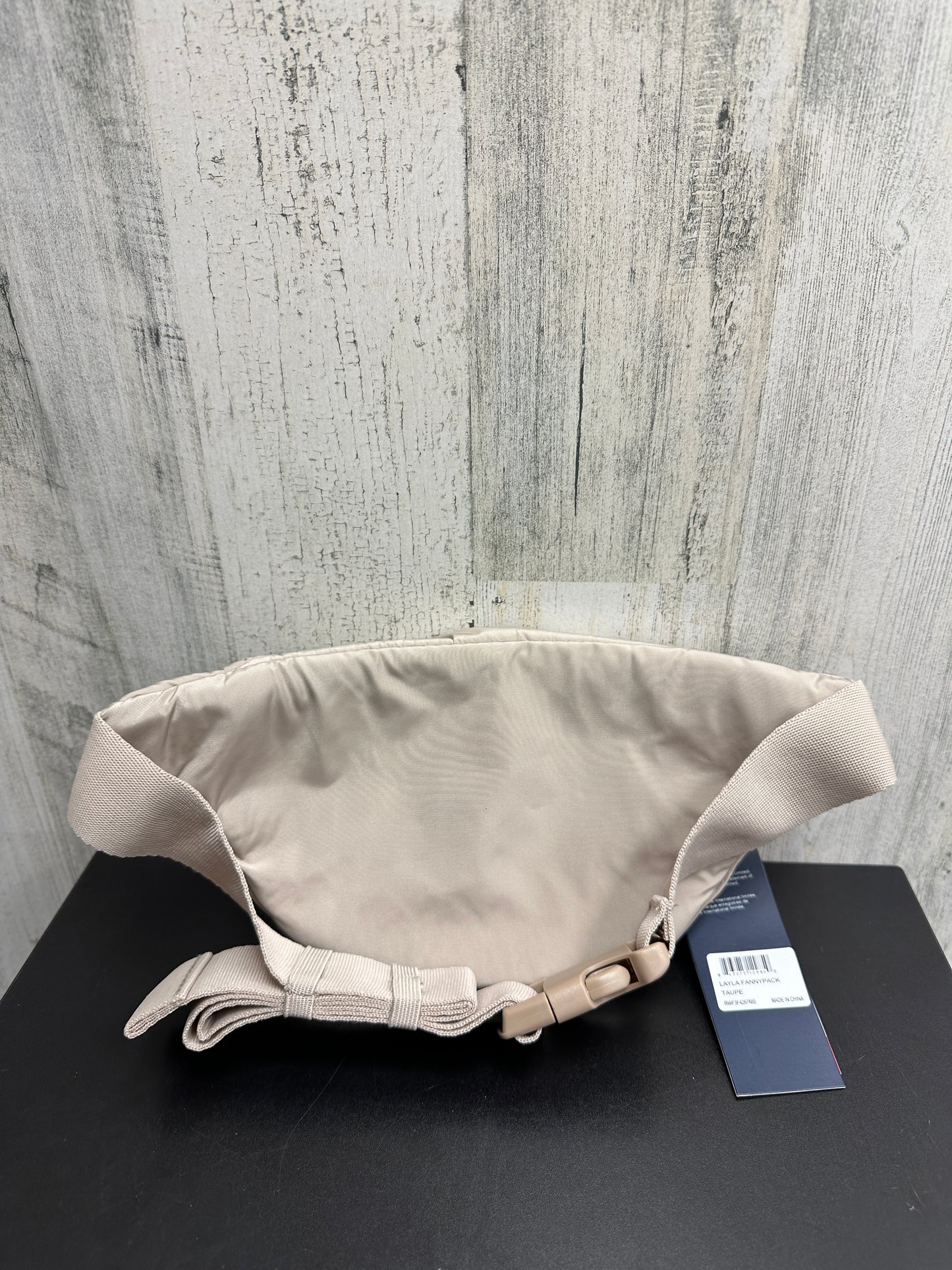 Belt Bag By Reebok Size: Medium