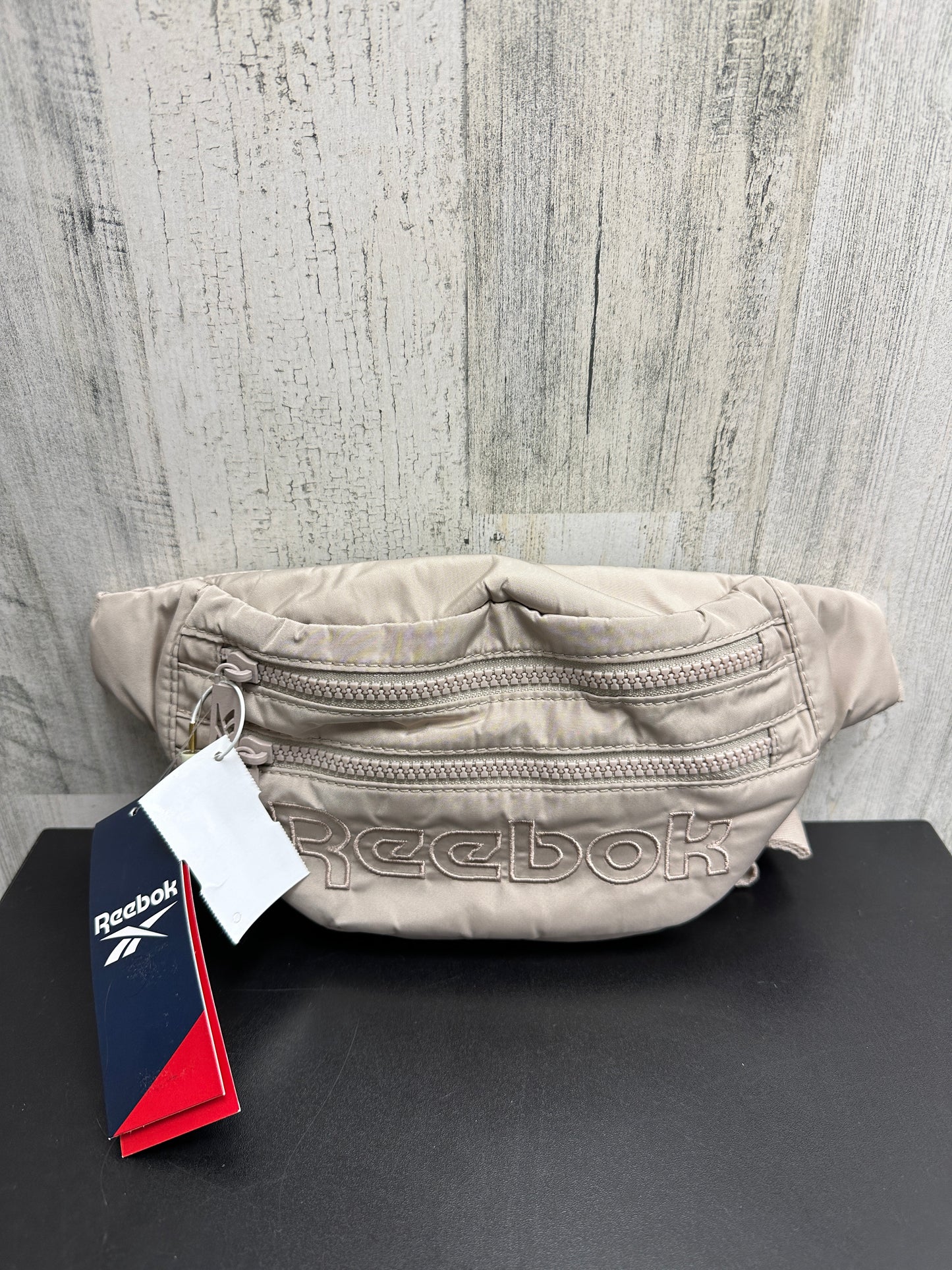 Belt Bag By Reebok Size: Medium