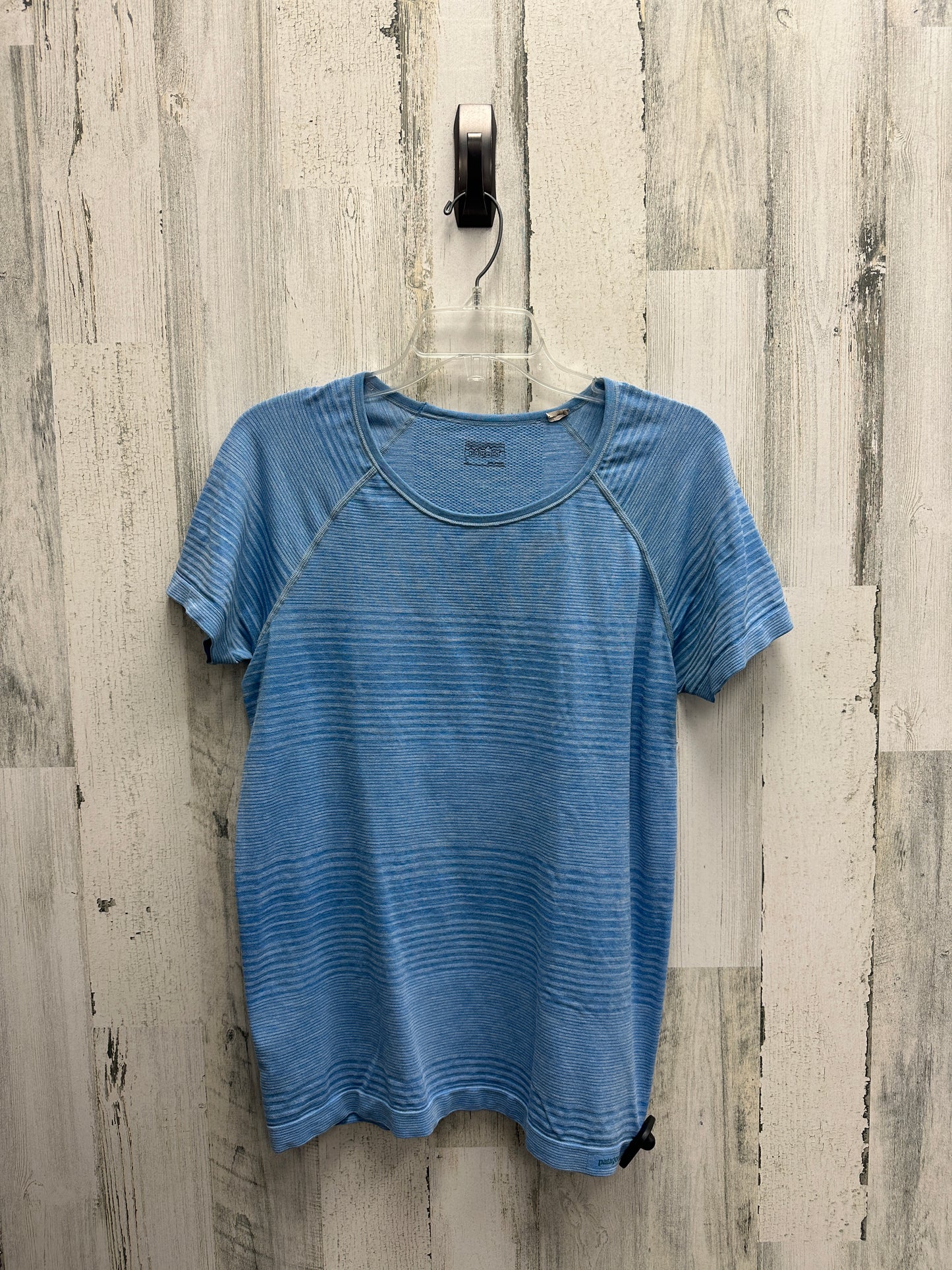 Top Short Sleeve By Patagonia Size: L