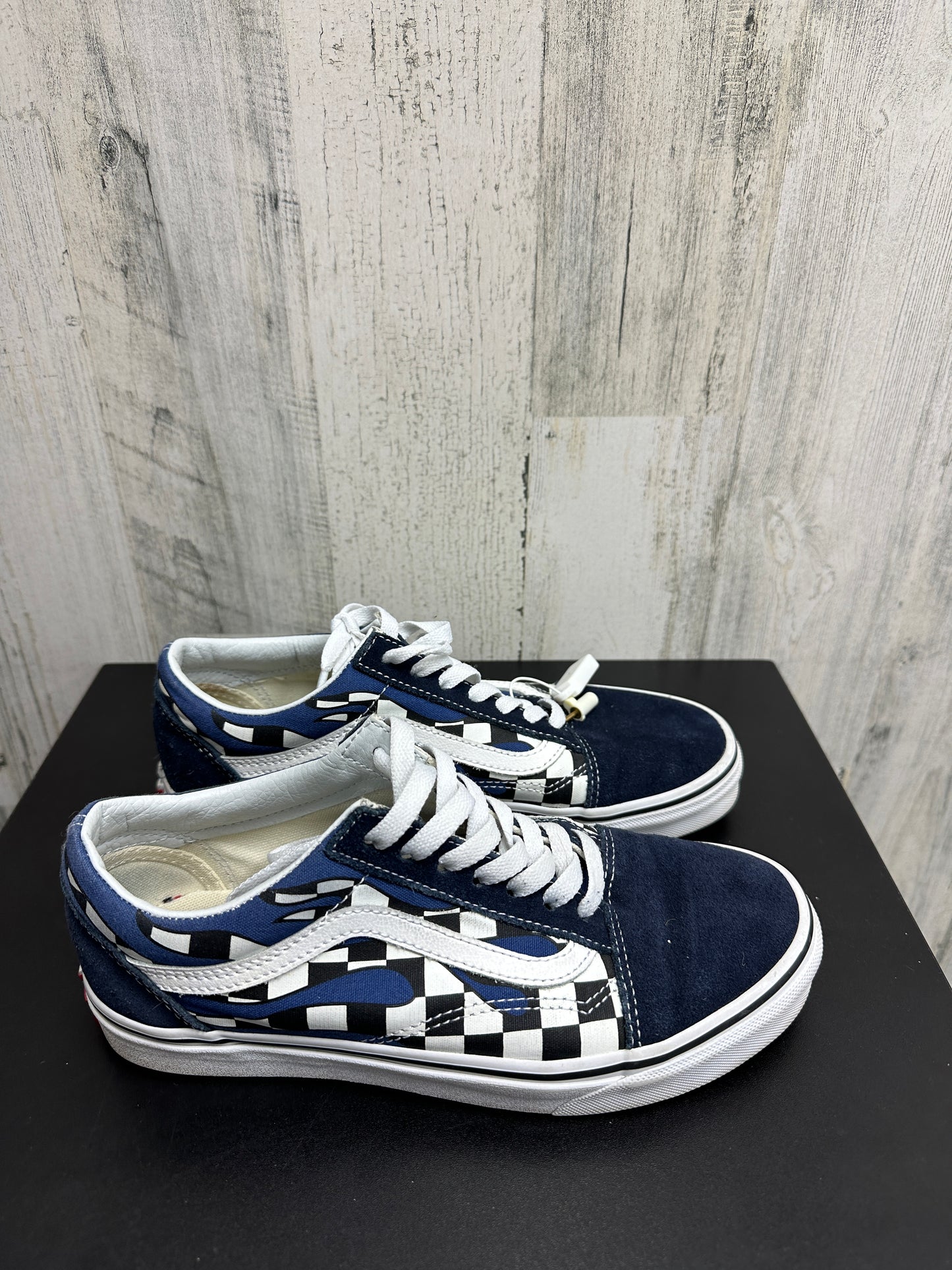 Shoes Sneakers By Vans Size: 7.5