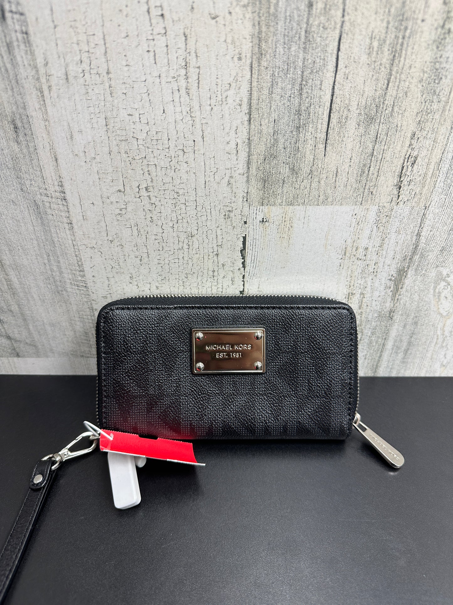 Wristlet By Michael Kors Size: Medium