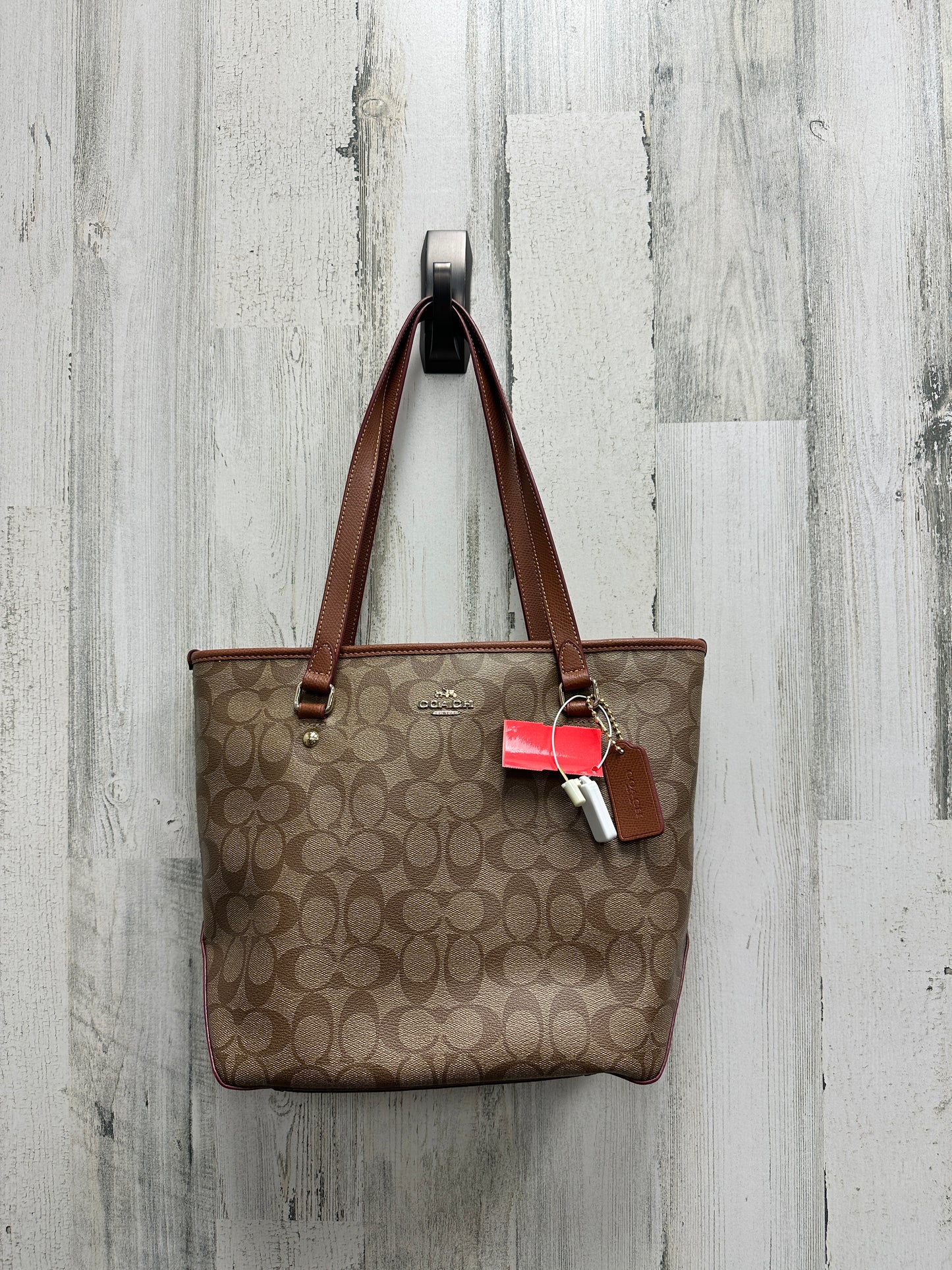 Handbag Designer By Coach Size: Medium