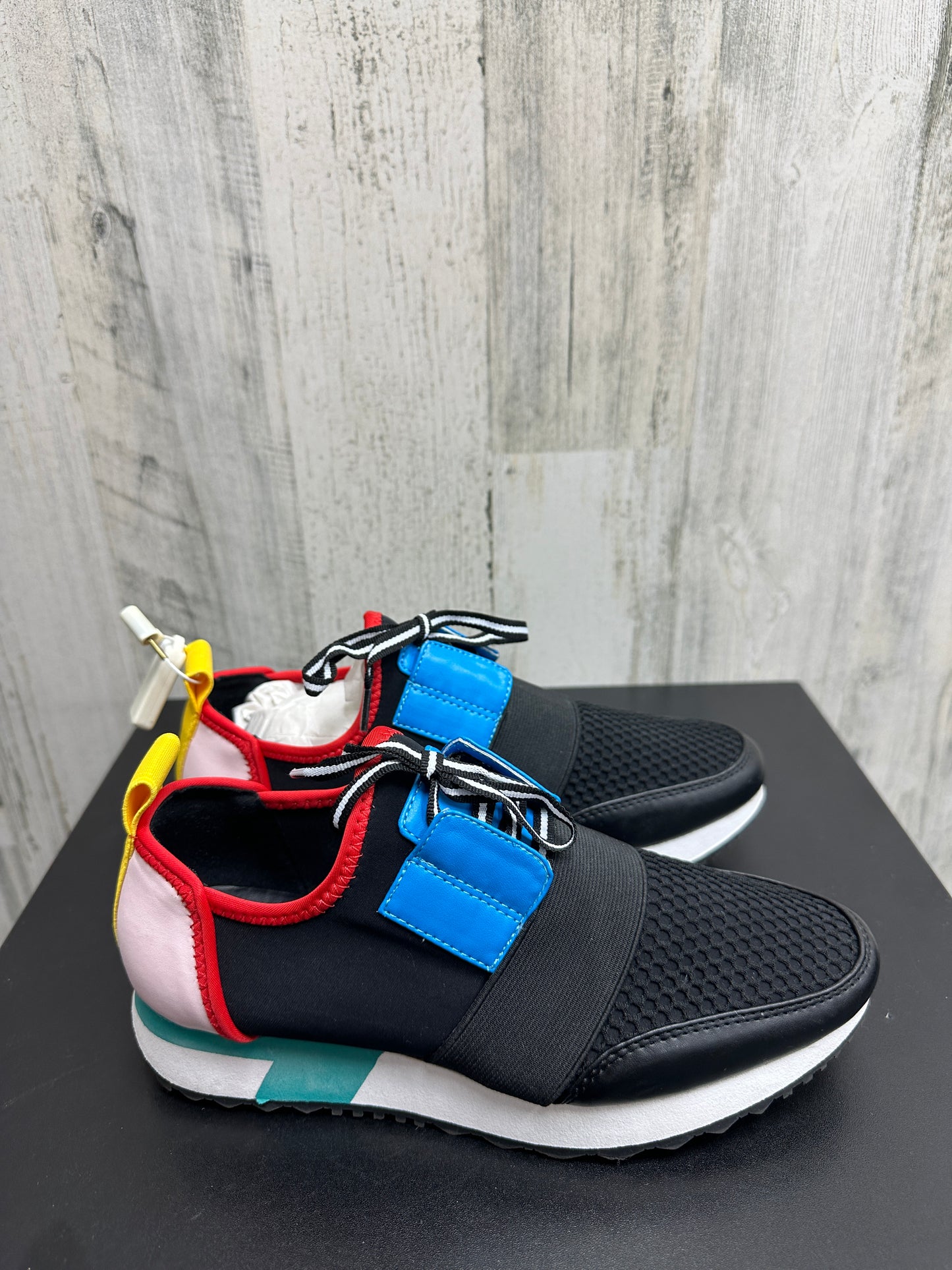 Shoes Sneakers By Steve Madden Size: 6.5