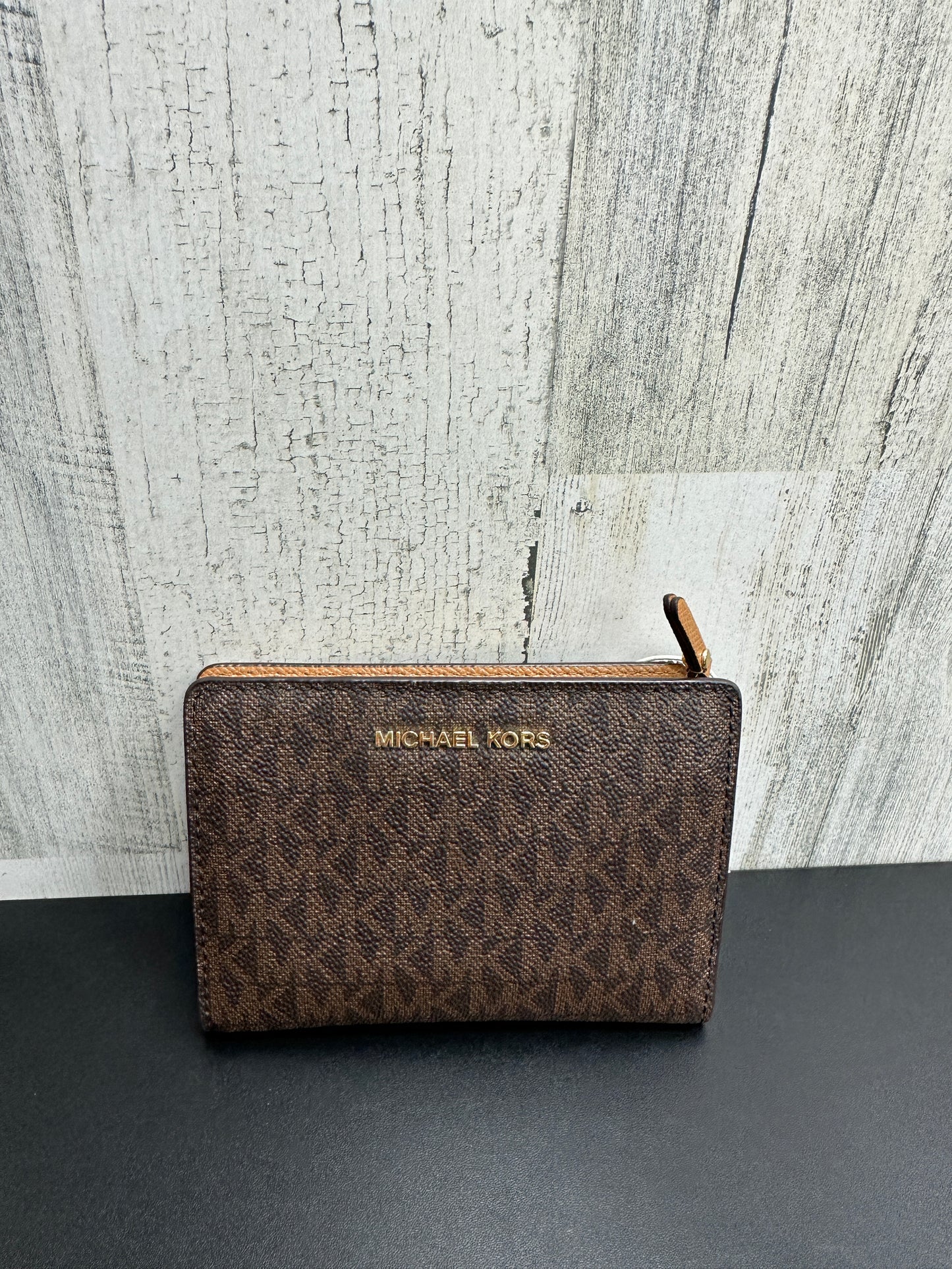 Wallet Designer By Michael Kors Size: Medium
