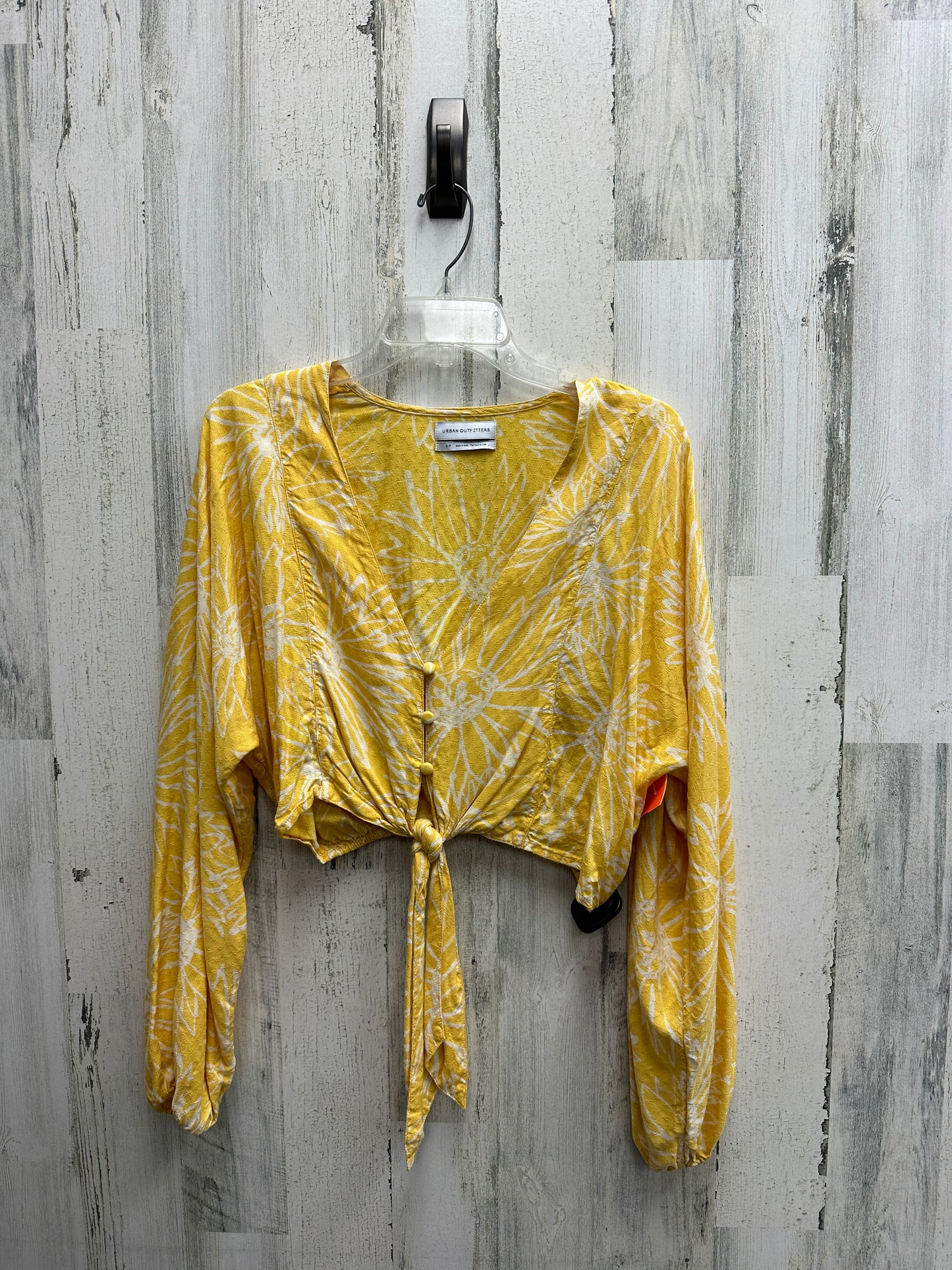Top Long Sleeve By Urban Outfitters Size: S