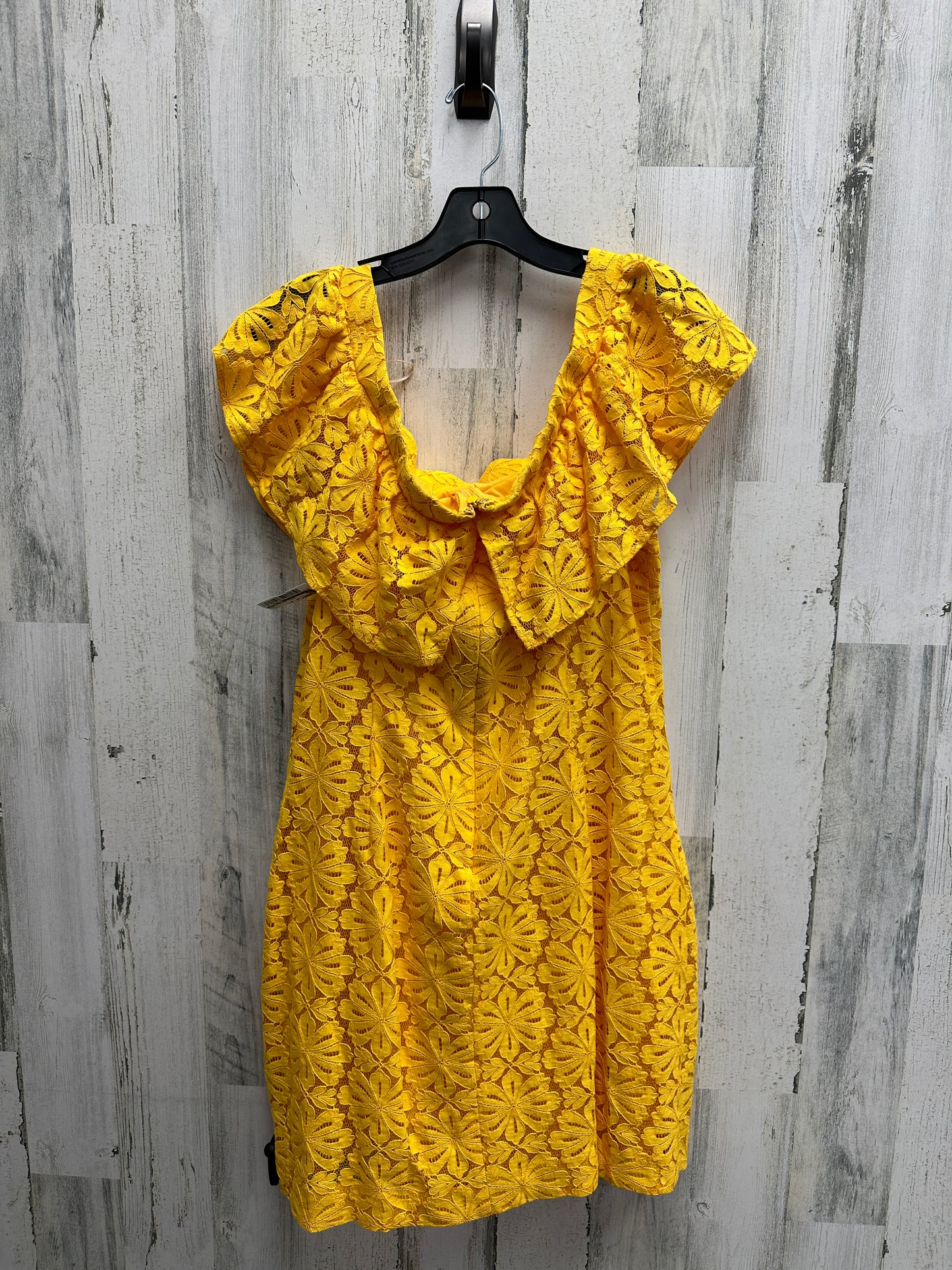 Dress Casual Short By Trina Turk Size: Xl