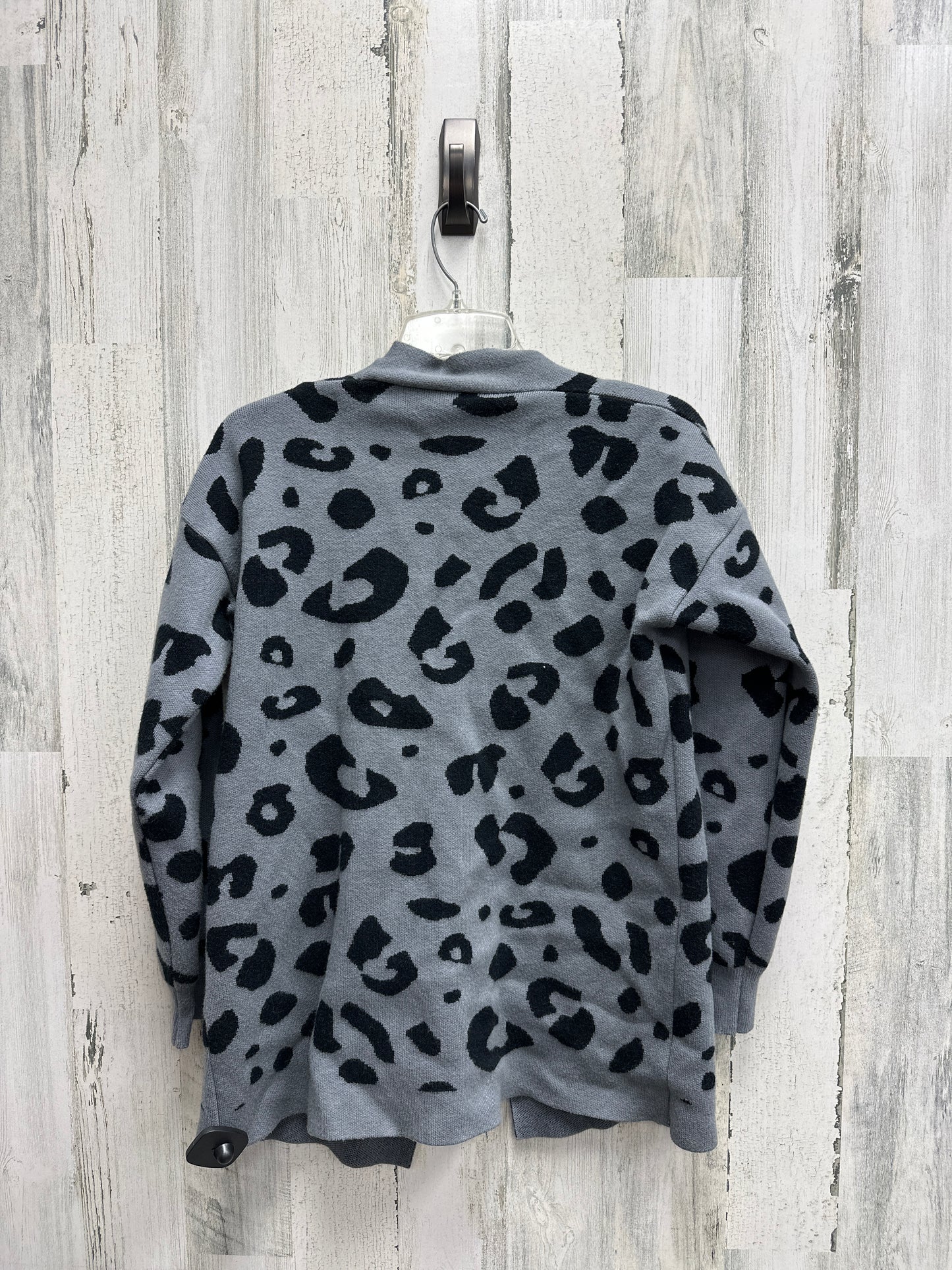 Sweater By Clothes Mentor Size: S