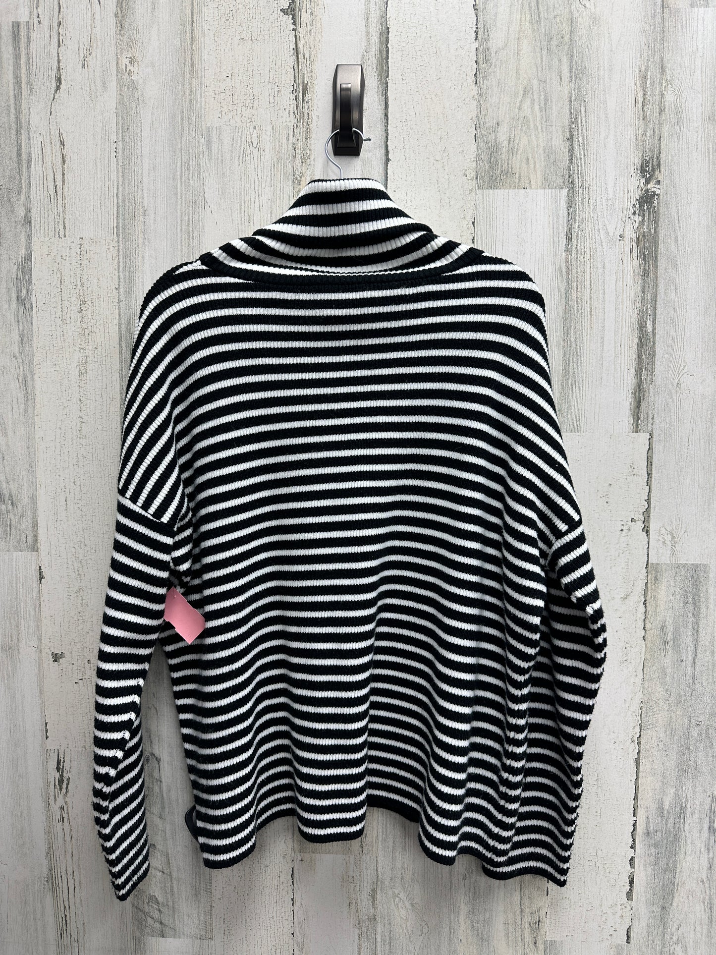 Sweater By Clothes Mentor Size: L