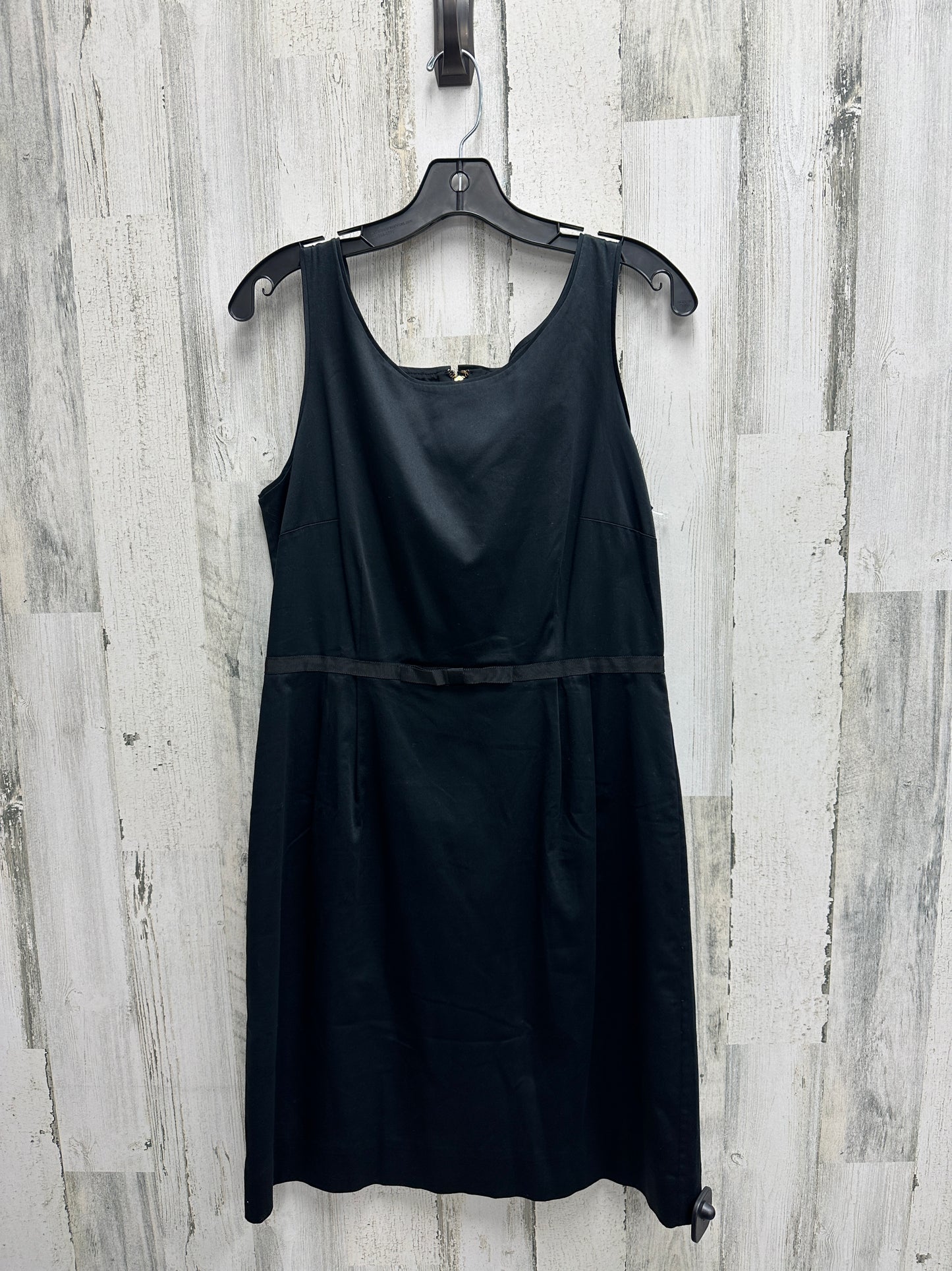 Dress Casual Short By Kate Spade Size: L