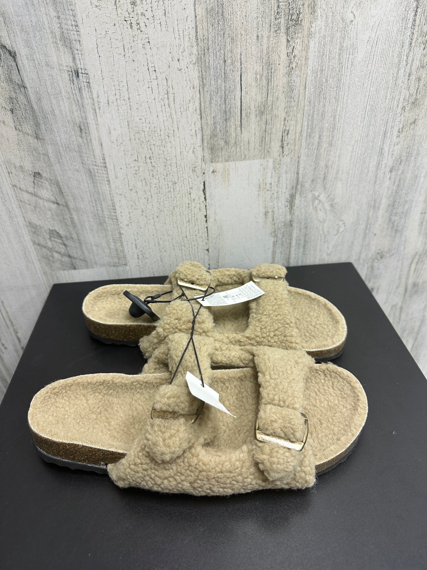 Sandals Flats By Gap Size: 9