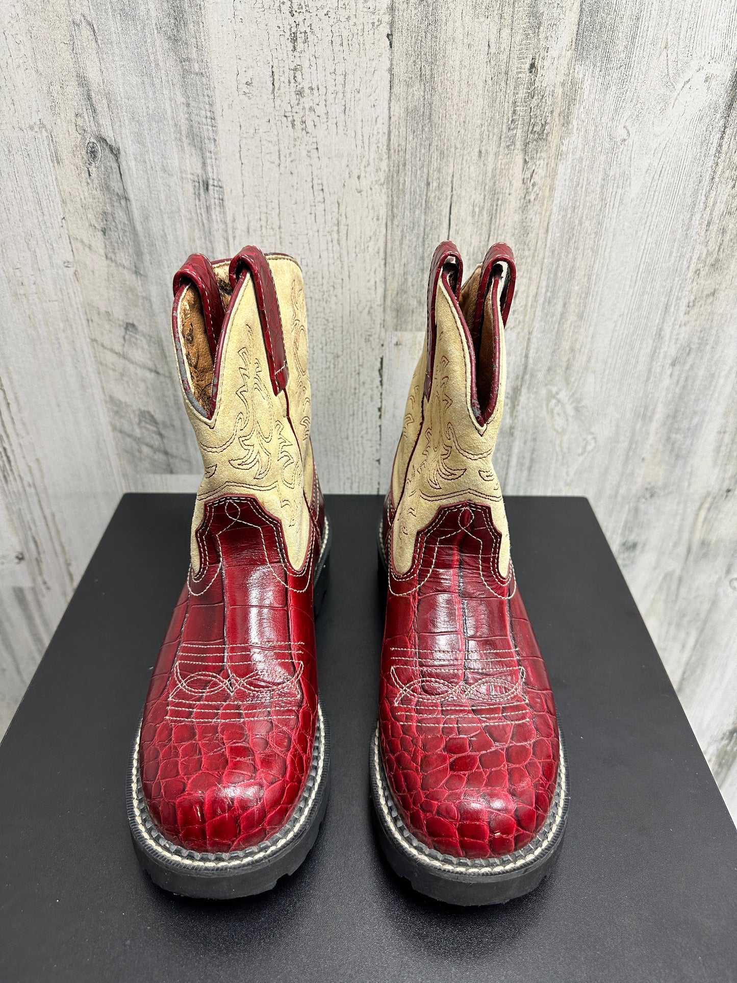 Boots Ankle Heels By Ariat Size: 7.5