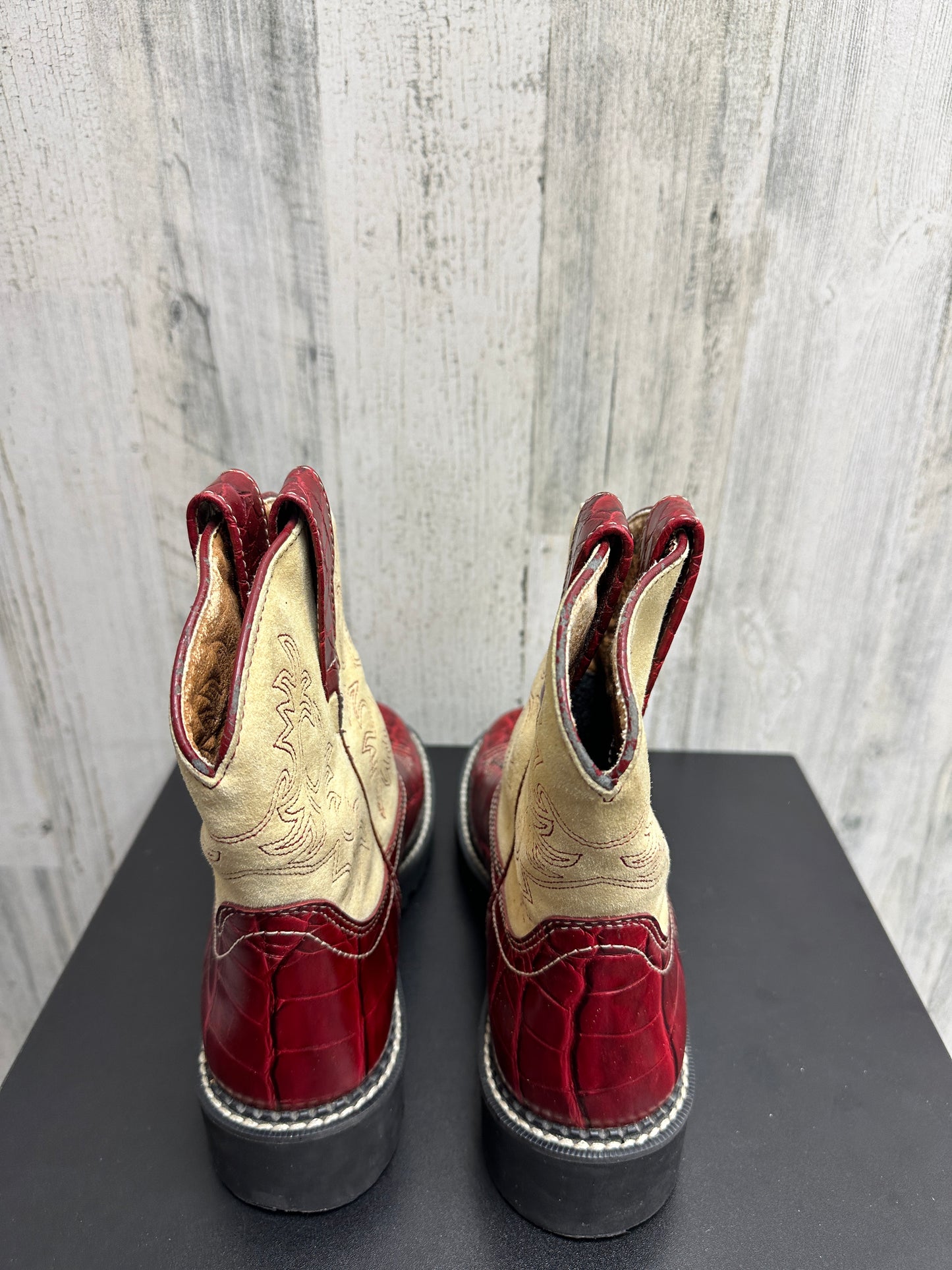 Boots Ankle Heels By Ariat Size: 7.5