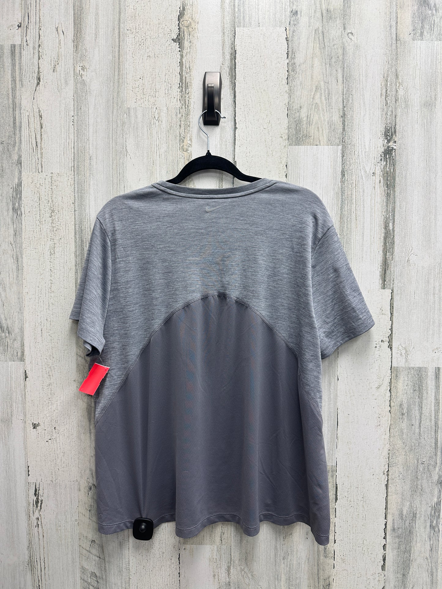 Top Short Sleeve By Nike Apparel Size: 1x