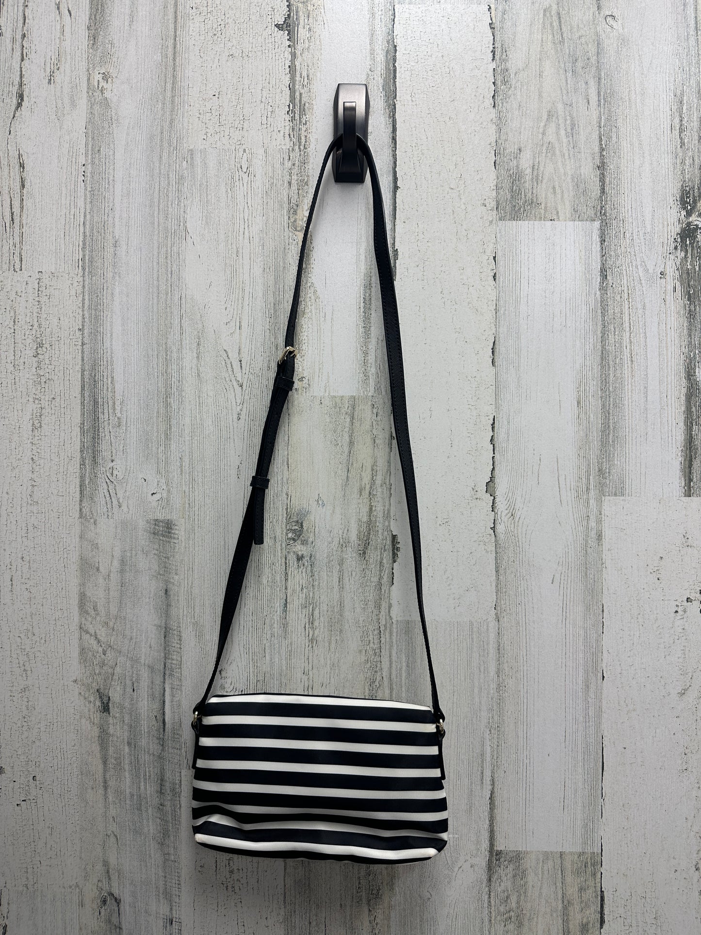 Crossbody Designer By Kate Spade Size: Small