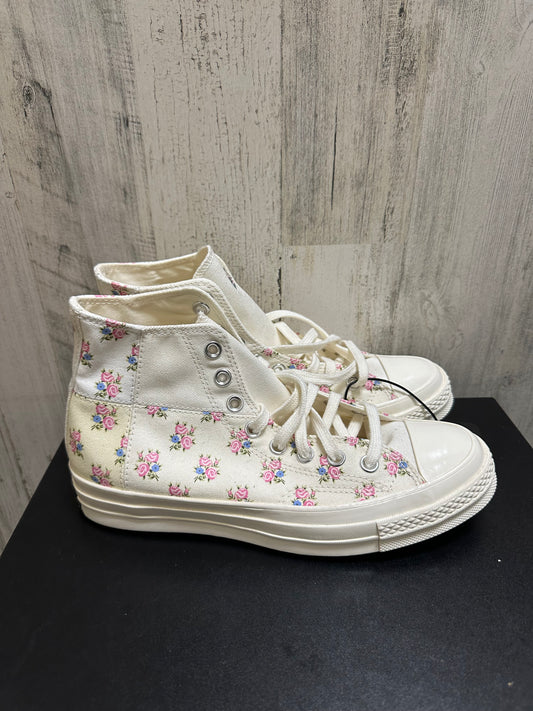 White Shoes Sneakers Converse, Size 9.5