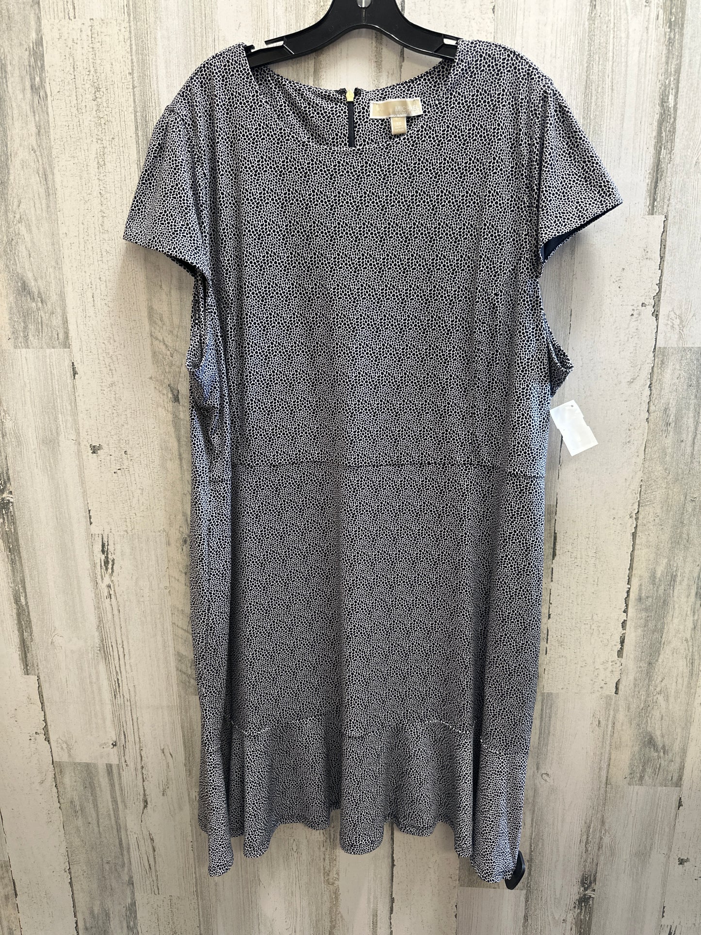 Dress Casual Short By Michael Kors  Size: 3x