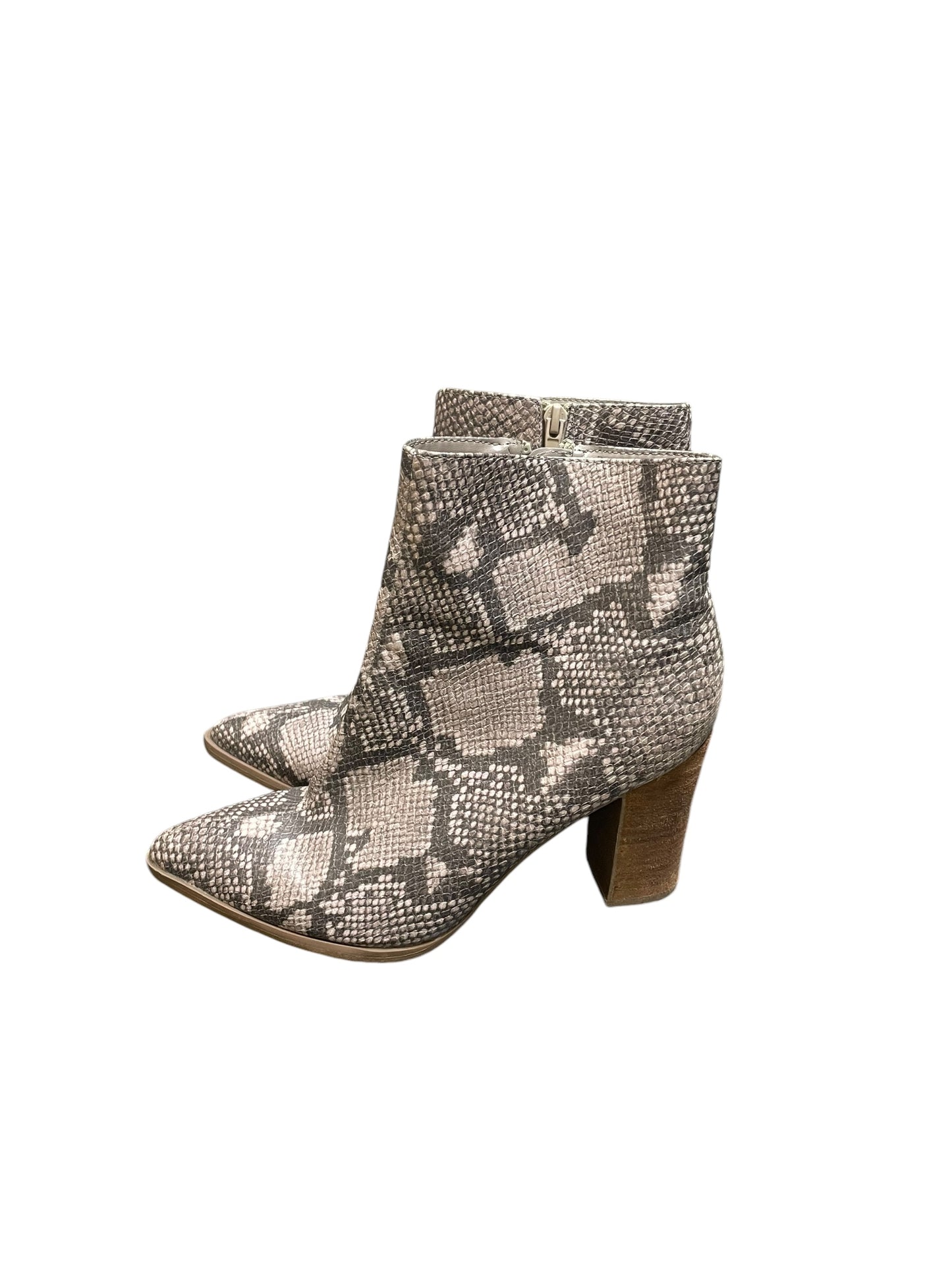 Boots Ankle Heels By Carlos Santana In Animal Print, Size: 8.5