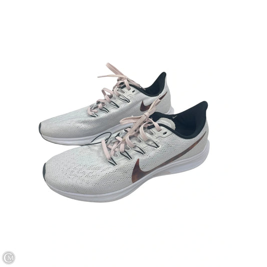 Shoes Sneakers By Nike In White, Size: 9.5