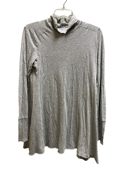 Top Long Sleeve By Free People In Grey, Size: M