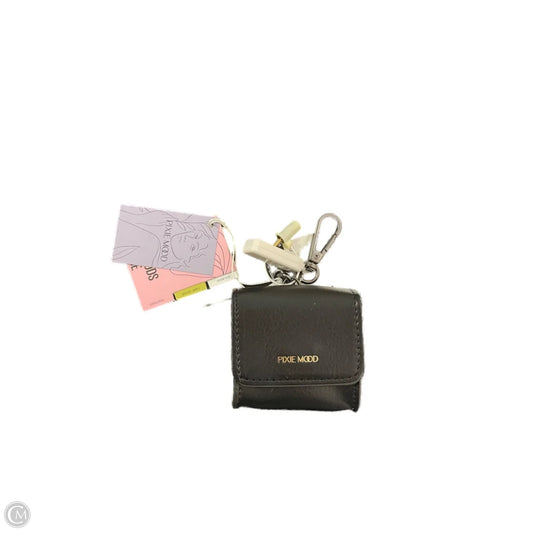 Accessory Tag By Clothes Mentor, Size: Small