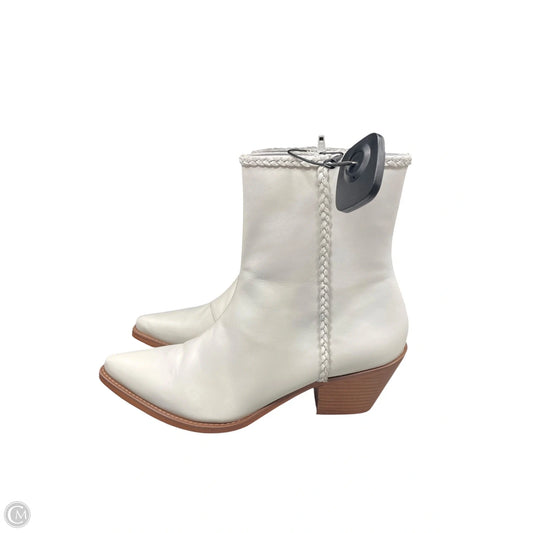 Boots Ankle Flats By Matisse In White, Size: 10