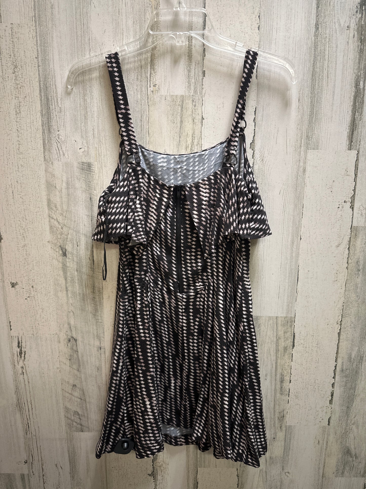 Dress Casual Short By Free People  Size: 4