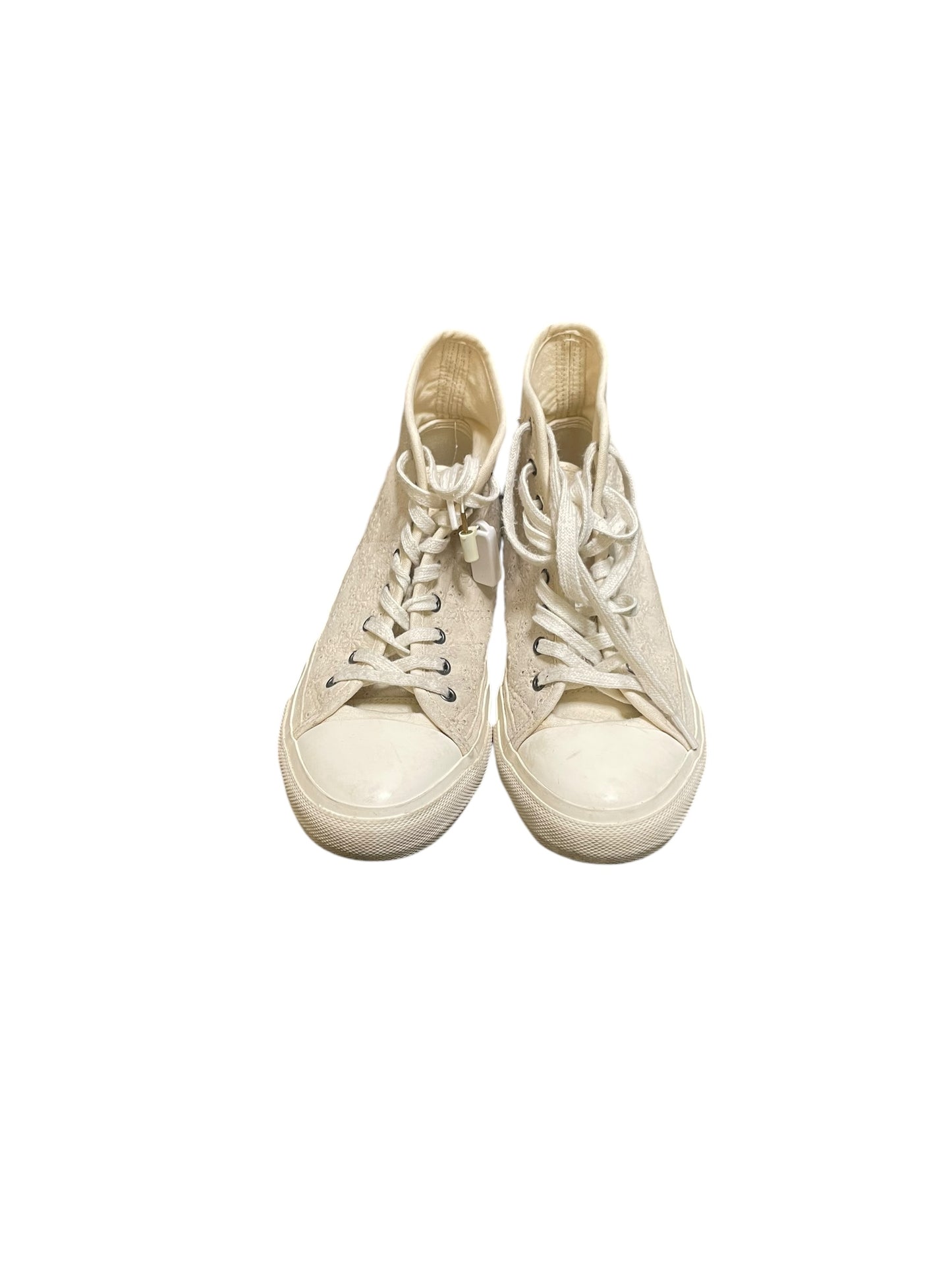 Shoes Sneakers By Converse In Cream, Size: 9