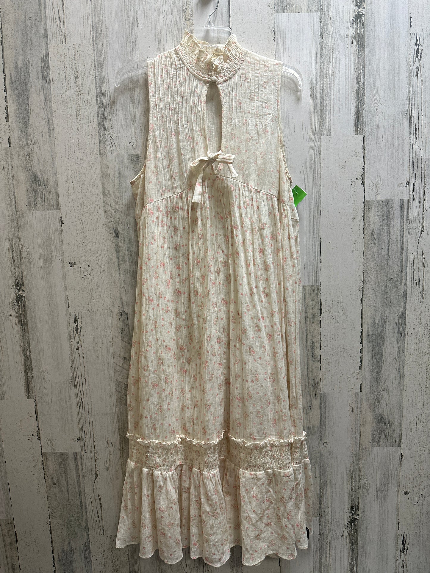 Dress Casual Maxi By Urban Outfitters  Size: M