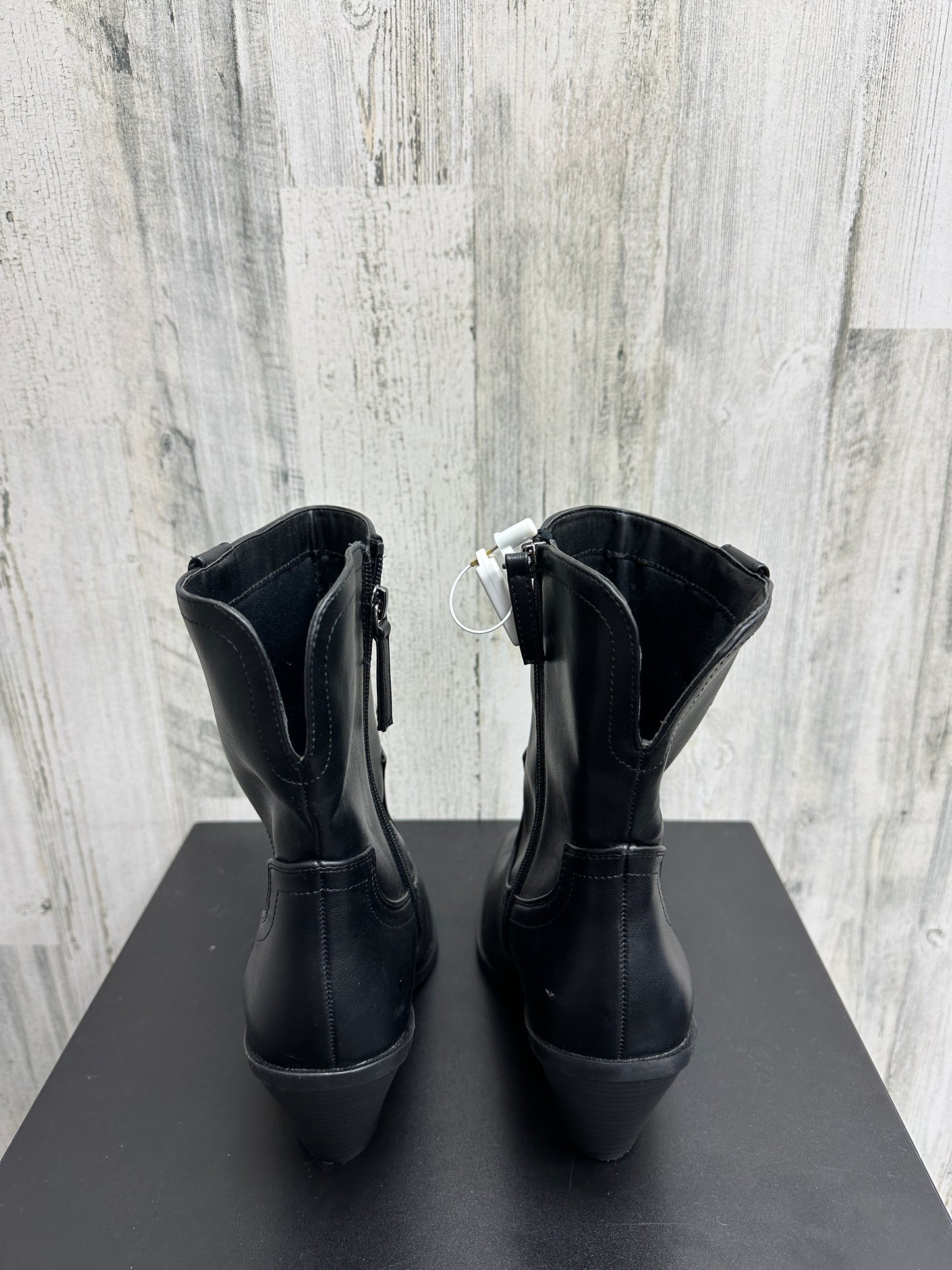 Boots Ankle Heels By Clothes Mentor  Size: 8