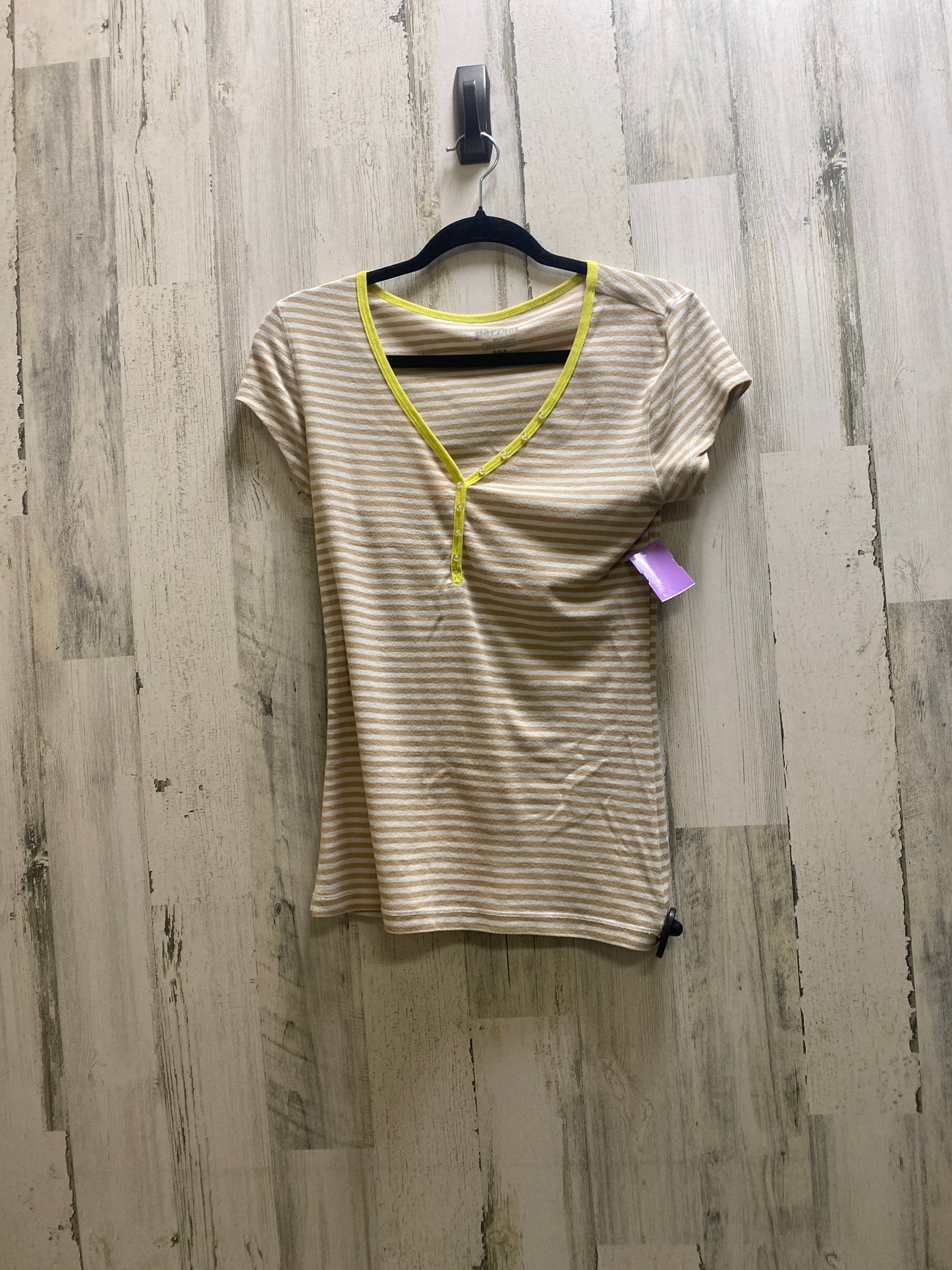 Top Short Sleeve By Clothes Mentor  Size: M